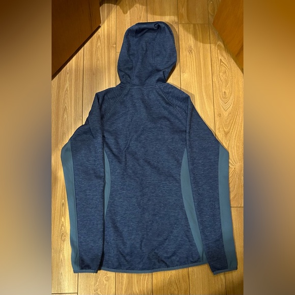 Women’s North Face Zippered Sweater - Picture 2 of 2